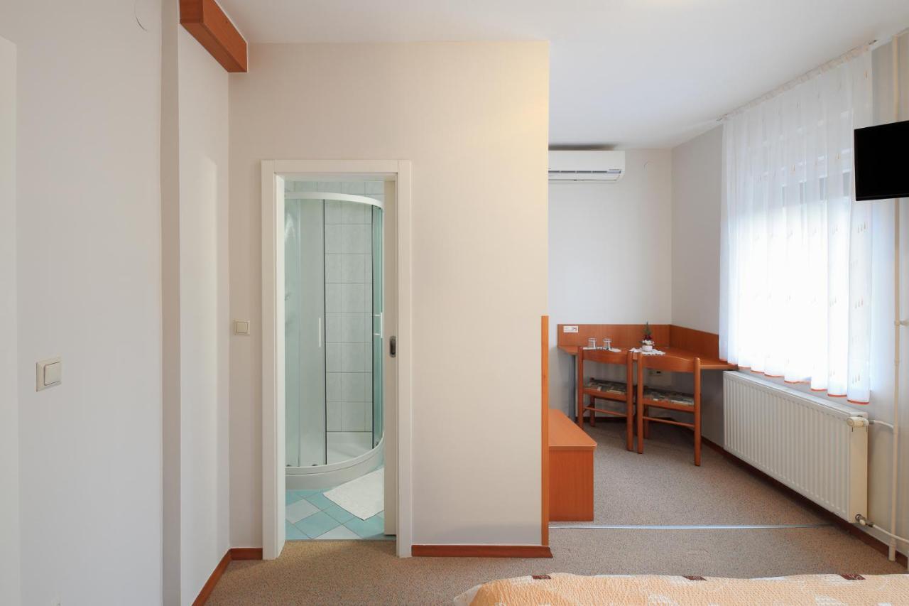 Rooms Sustersic Любляна Екстер'єр фото